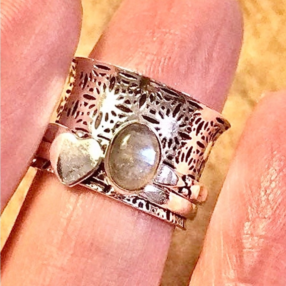 Black Rutile with Heart 2 Spinner Ring size 5.5 “starburst”band